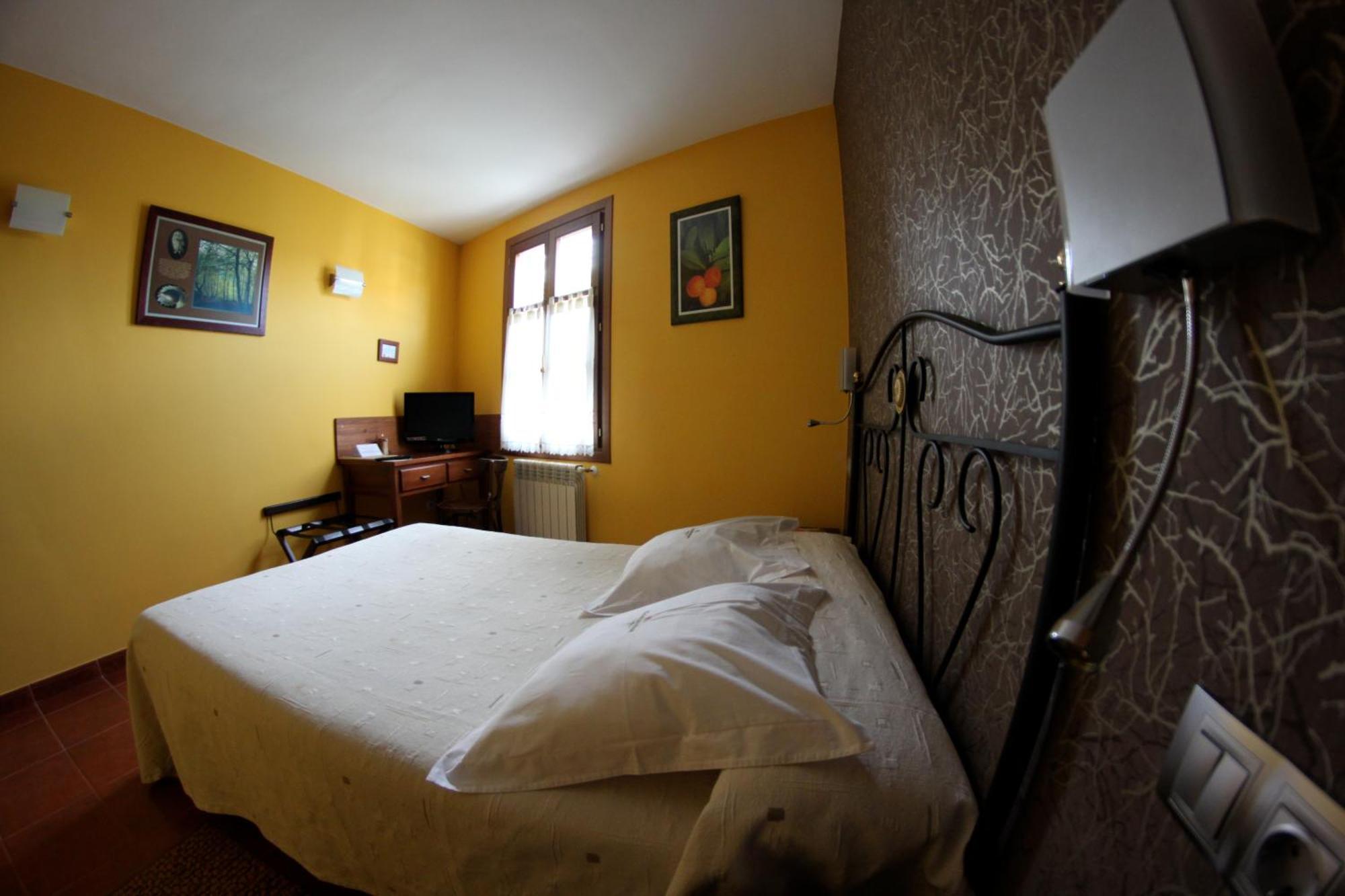 Hotel Rural Cuartamenteru Poo De Llanes Buitenkant foto